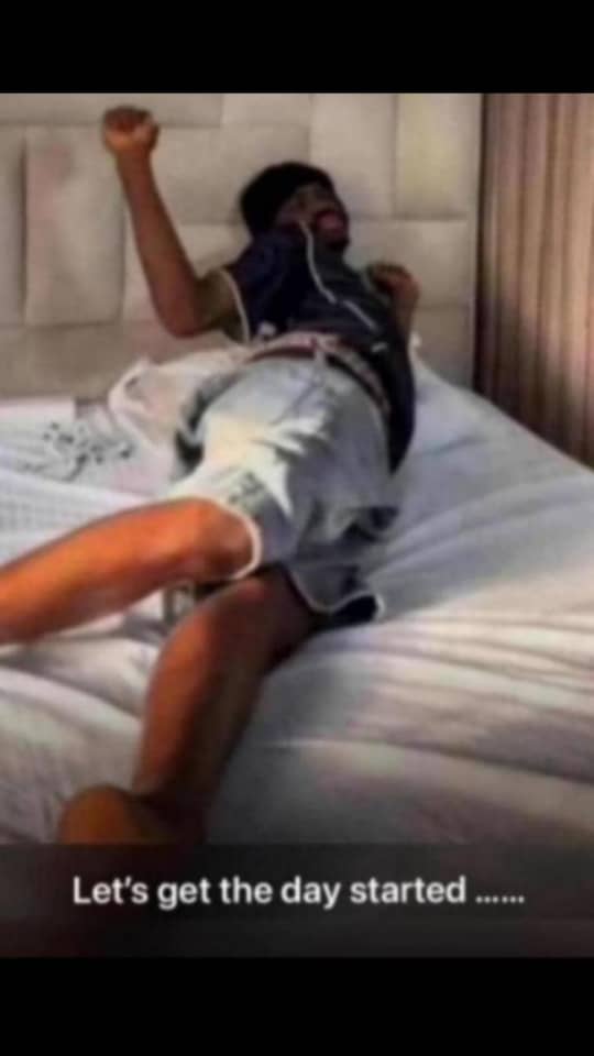 Teejay🕳 tweet media