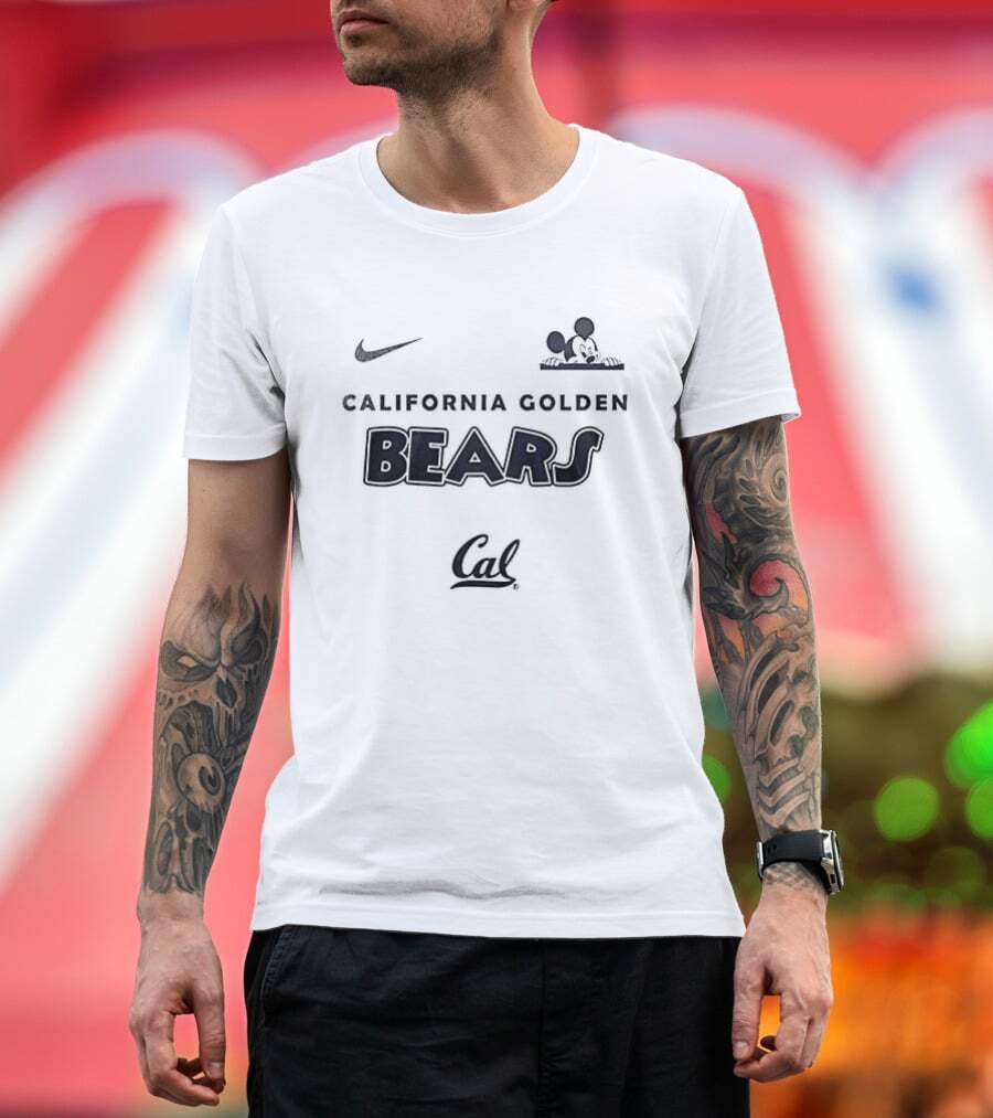 zereviabrand's tweet image. This is a passport stamp in my head: seeing Mickey rocking that California Golden Bears tee! Takes me back to game days and fun times. Anyone else have a favorite shirt that sparks nostalgia? zerevia.com/product/t-shir…

#CalBears #MickeyMouse #CollegeFootball