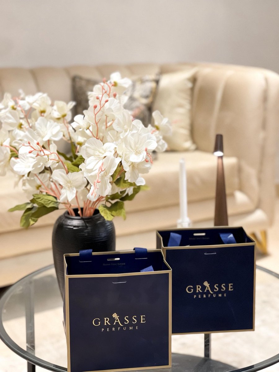 Nje____'s tweet photo. عطور @Grasse_sa
عطور عالميه تمتزج بـ روائح الفن الفرنسي والشرقي الناس الي ذائقتها عاليه بالعطور وتحب الشي الزين لاتتعدى براند قراس عطورهم متنوعه تناسب كل الأذواق فواحة وثباتها يوصل لـ ١٢ ساعه عندهم عروض الآن تأخذ واحد والثاني مجاني😍🤍!
كـ ود خصم : NM88 https://t.co/5OcTSTvXYK