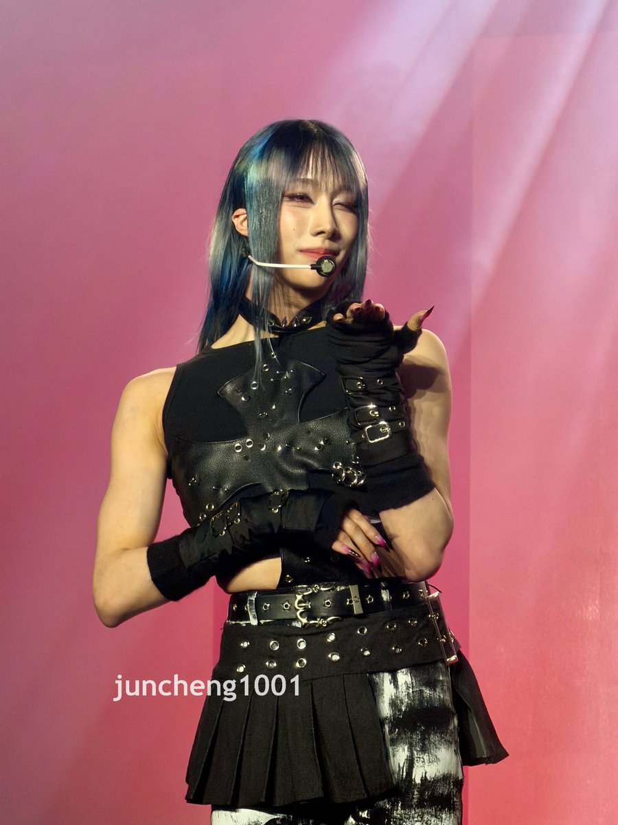 260425 🦋

#XLOV #엑스러브
#XLOVAsiaTour2026 #XLOVinManila #RUI