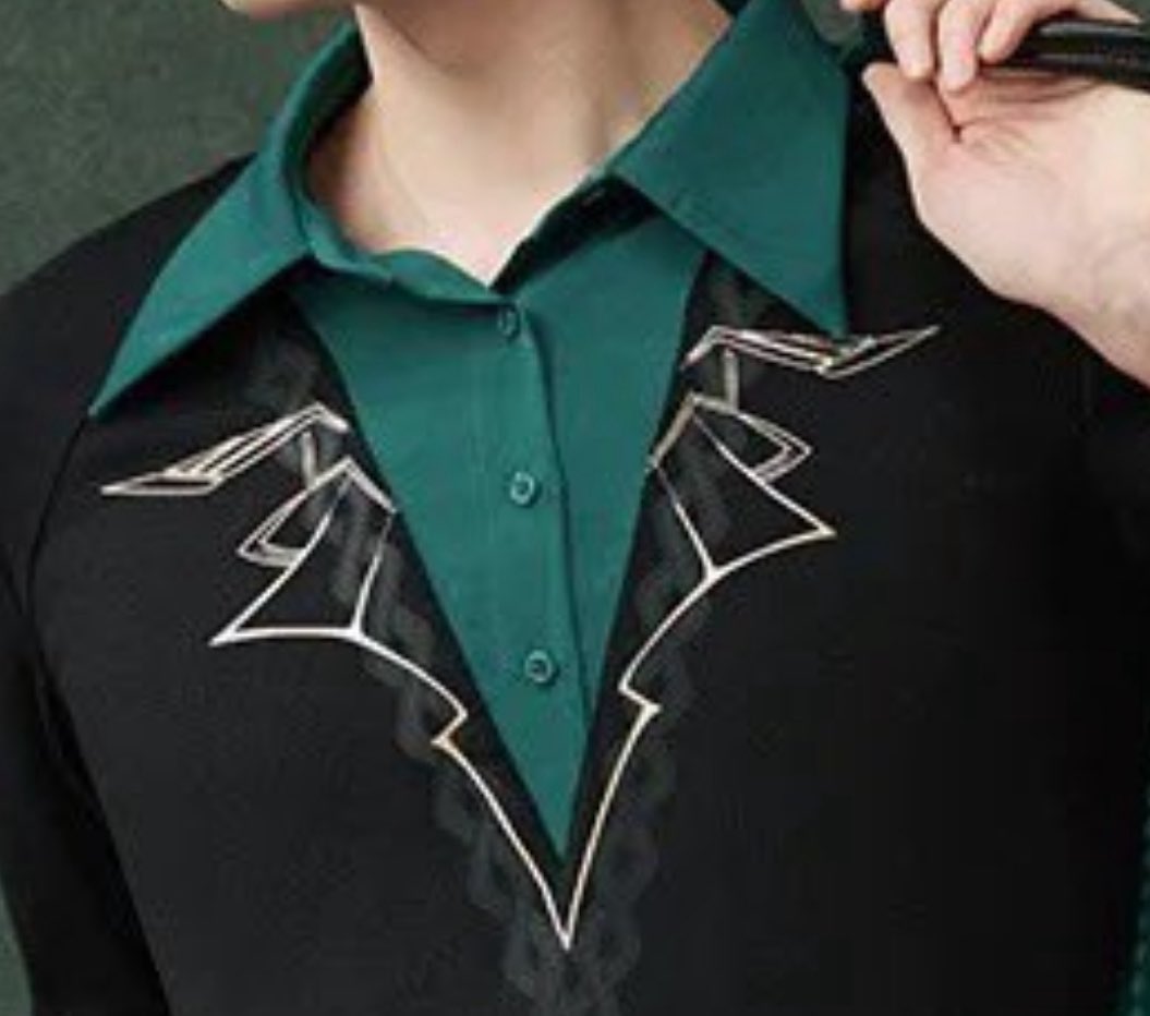 Imagine Kaveh unbuttoning this collar part for Haitham 🥰