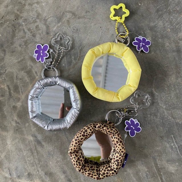 calestfi's tweet photo. cute things i found on shOpEE 🍎 https://t.co/E0cgm8MckT