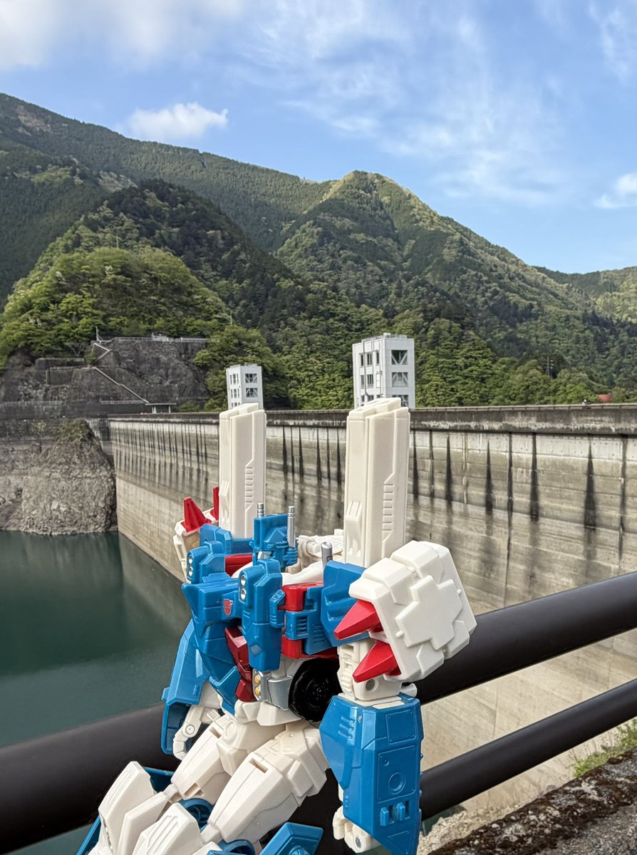 new_kpnk's tweet photo. #ultramagnus  #小河内ダム https://t.co/73S4yuTxlh