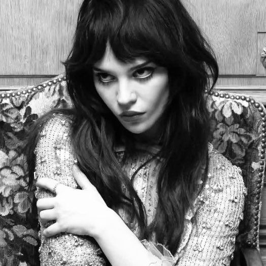 i've been dreaming for ages about robert pattinson and sophie thatcher starring in a gothic horror movie together