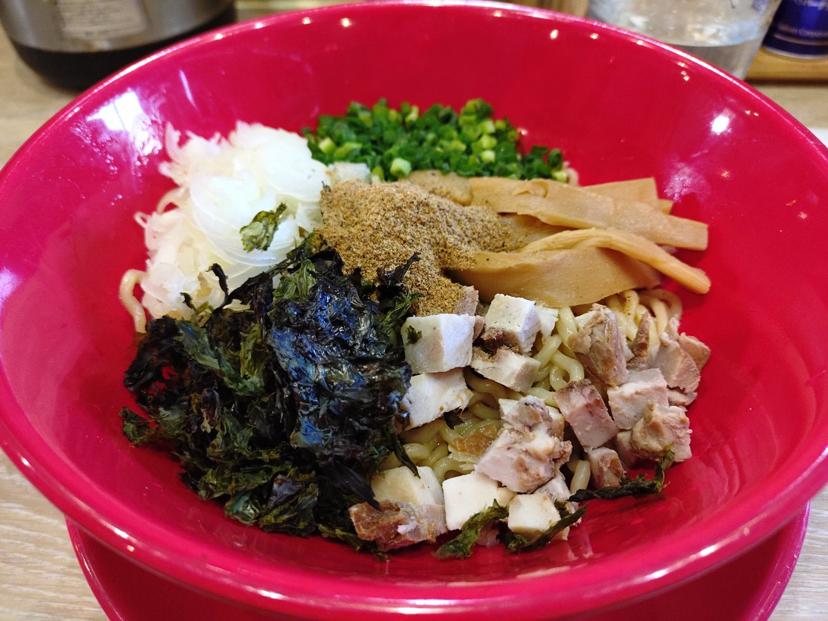 片耳ウサギDR☠@生涯不良品🔥🐇 tweet media