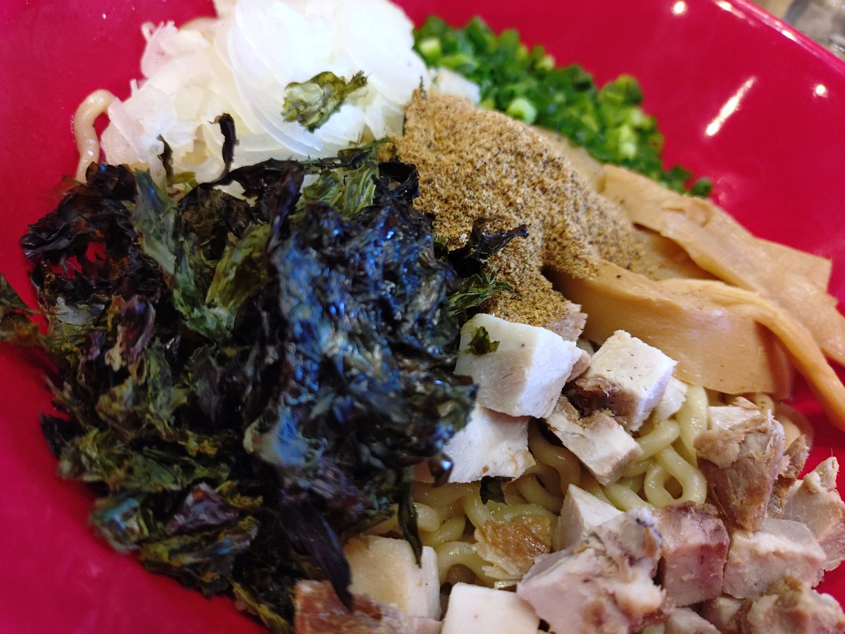 片耳ウサギDR☠@生涯不良品🔥🐇 tweet media