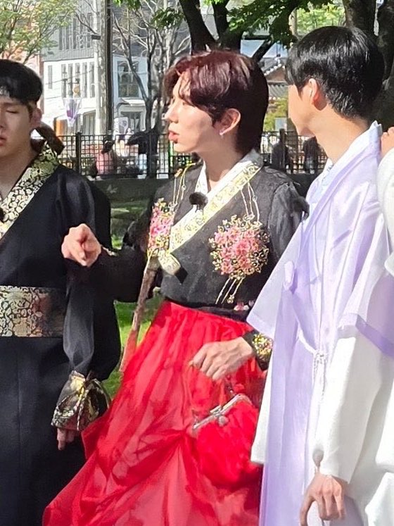 his lil purse 😭😭😭