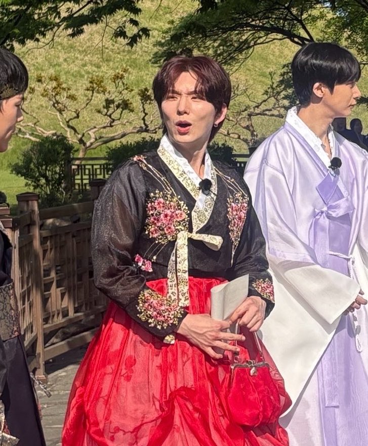 mie 🍒 tweet media