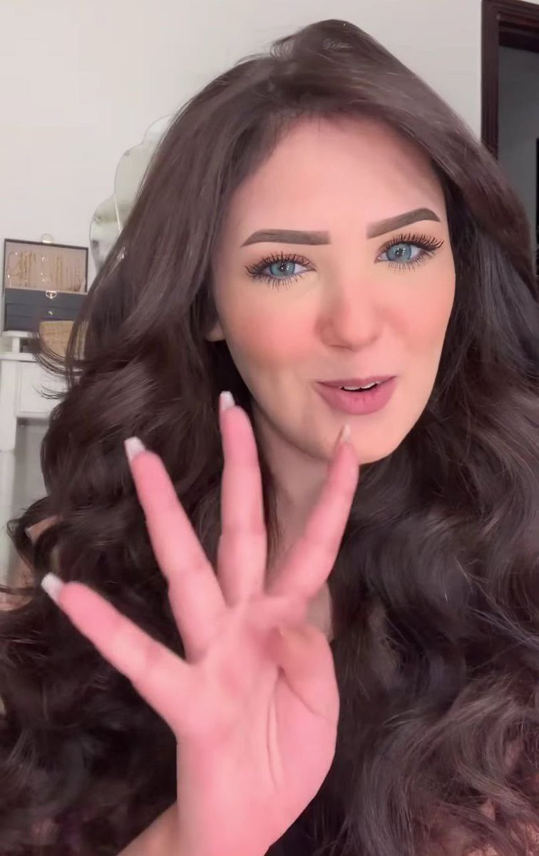 الدكتورة سمر للفنانات❤️🪩💃🫦😍😵 tweet media