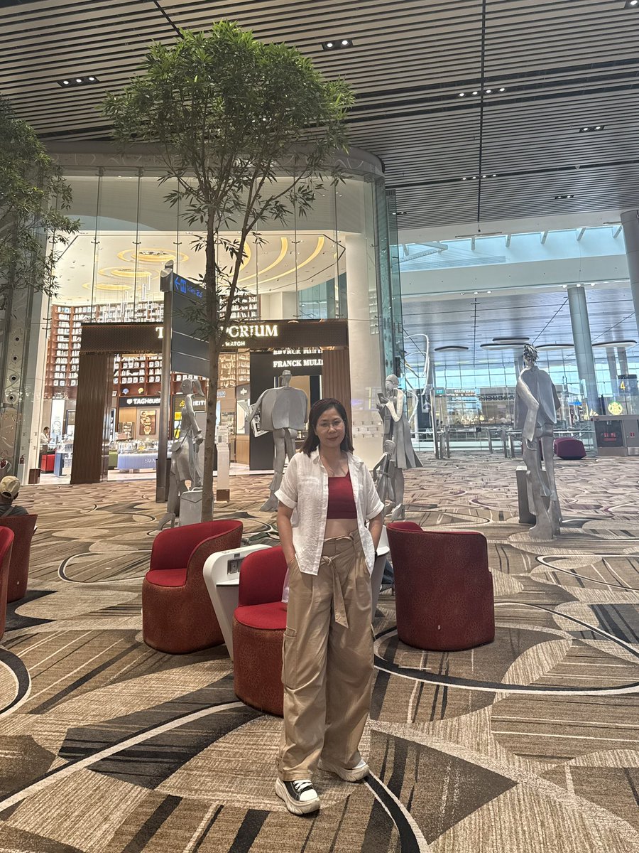 Trần Hạnh Thư | Estelle tweet media