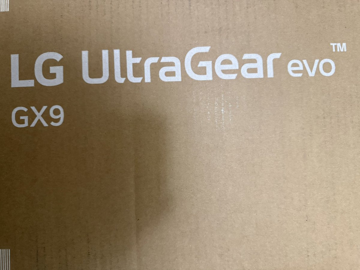 モニター届いた！！
これで鳴潮とエンフィライフが捗る🤩