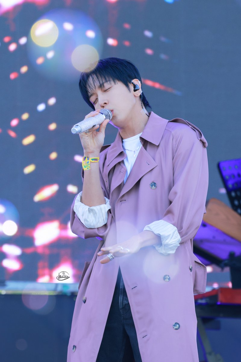 Lennn_622's tweet photo. 20260425 Awesome Music Festival Day 1

Solo 용용 is BACK🤩

#정용화
#JUNGYONGHWA https://t.co/ExGaTi7vWK