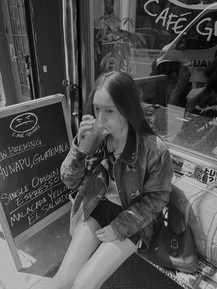 𝑖𝑠𝘩𝑎𝑏𝑒𝑙𝑙𝑎 𝑛𝑎𝑡𝑎𝑠𝑗𝑎. tweet media