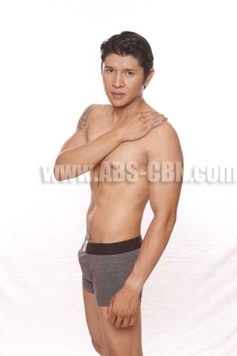 HunksinPictures's tweet photo. Manuel Chua Jr. #hunksinpictures https://t.co/VHnqFyDAez