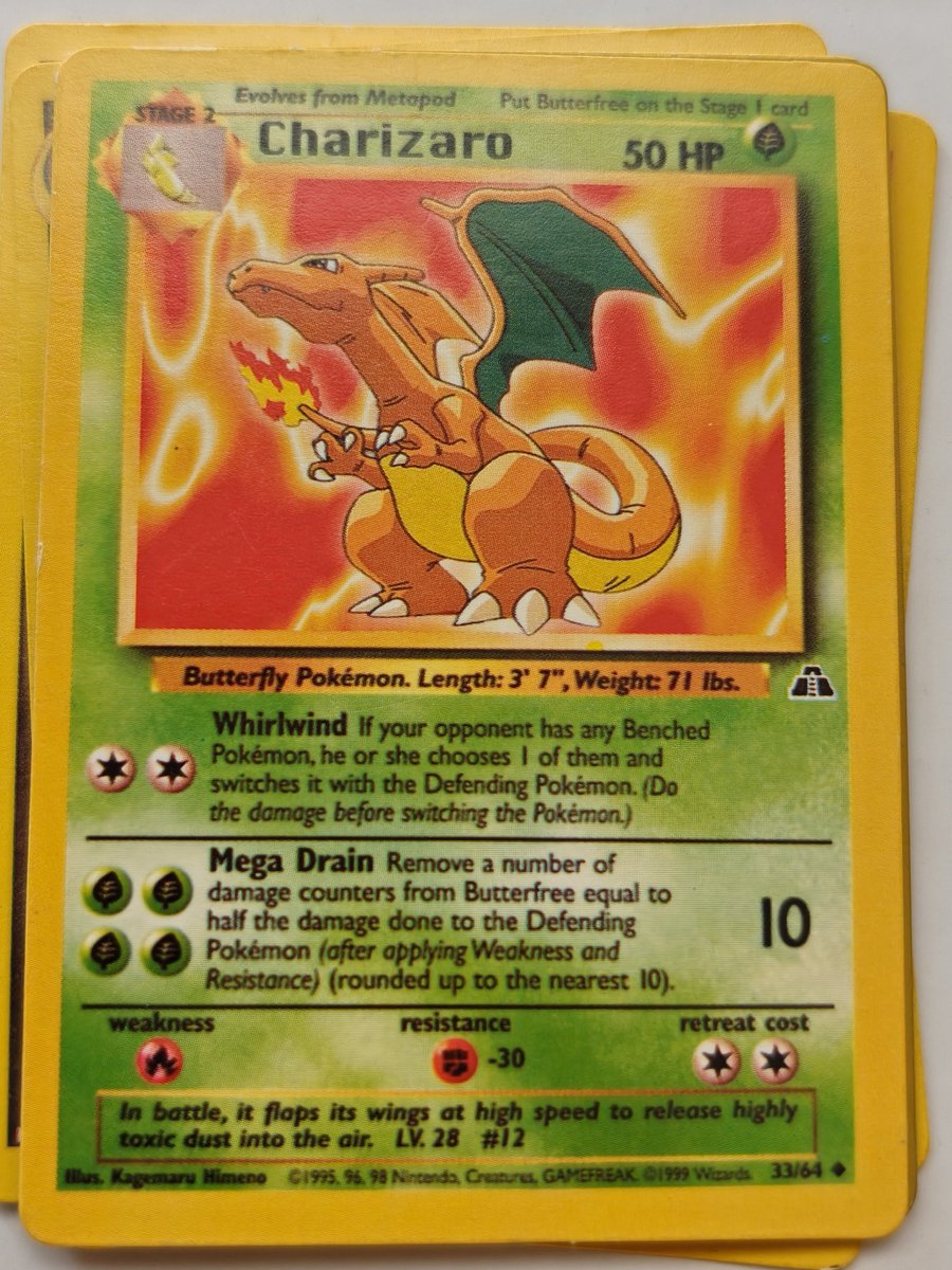 DavidHuertasA's tweet photo. Oye @byViruZz , este charizard esta rarete. Es posible que Pokemon tuviese algun fallo a la hora de crear cartas? https://t.co/enxUXwcroG