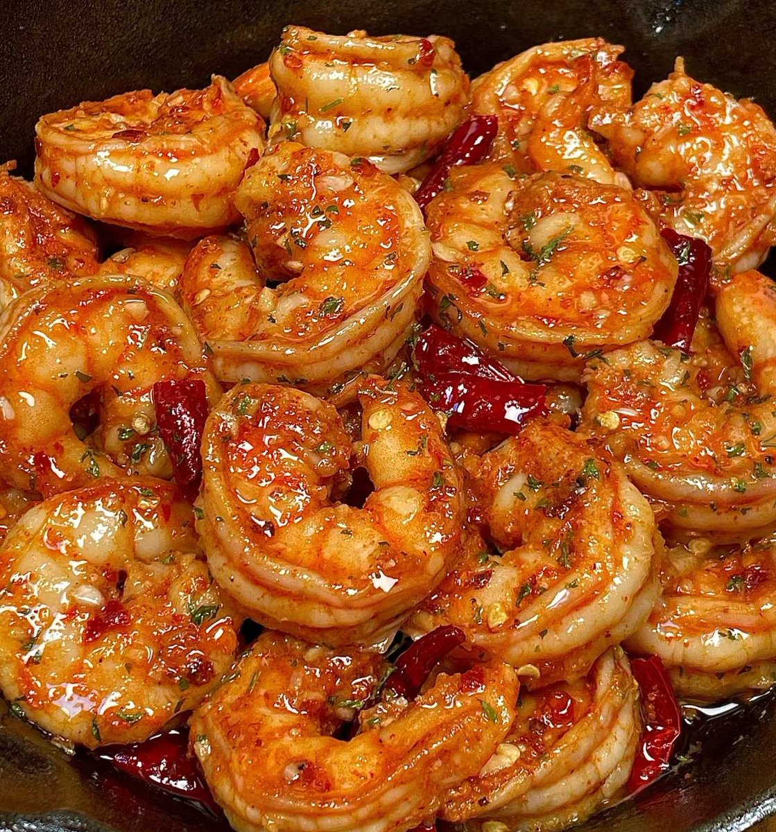 ElleVeeDK tweet media