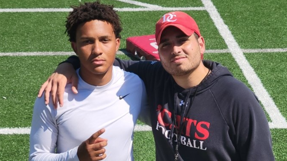 sixstarfootball's tweet photo. Inside Maryland: The Names Coaches Should Be Zeroing In On

📈Maryland Watchlist... The Prospects Demanding Recruiter Attention🔥

STORY▶️https://t.co/qeTvwOkxjB

@ArcherJaxon @bush_kian @JoeFeliz76 @Nisaiah_glass @Dylinj_19 @Bryan_A_Moore15 @Kye_Shaw09 @JaceThomas09 @JamesWard_2027