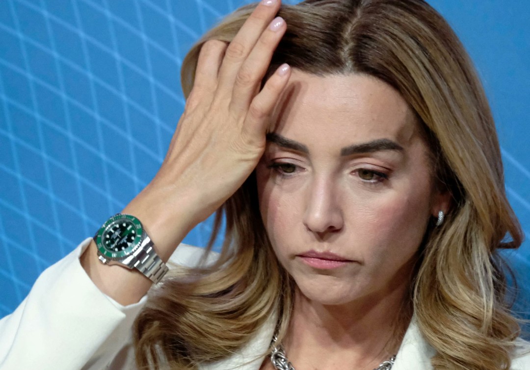 ONotknow's tweet photo. @AlbertoBagnai Veramente #Geniale questo post..... Non sono ironico. Abbiamo la Nuova Madonna Pellegrina. Già pronto il Santino https://t.co/HfFfc8OISR