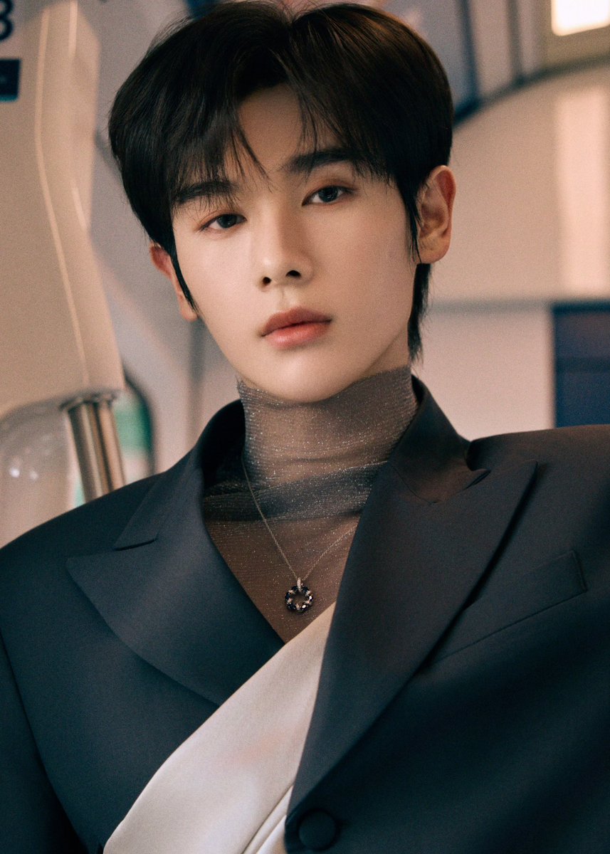 alittle9world's tweet photo. 😭😭😭😭😭😭 หล่อแบบไม่มีอะไรจะติ #นายท่านกรชิต https://t.co/iTAFx6nW7K