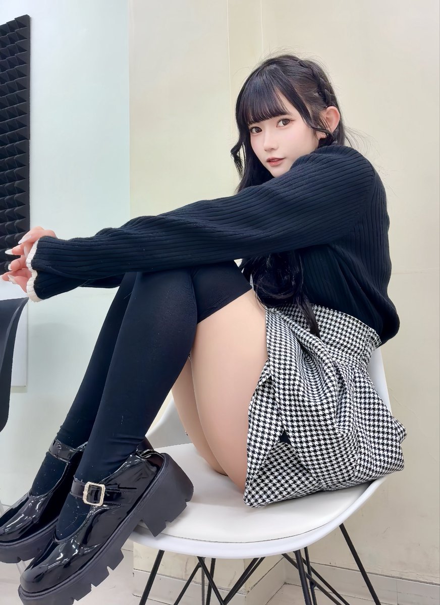 ソフトボールで育て上げた脚、強すぎ？♡