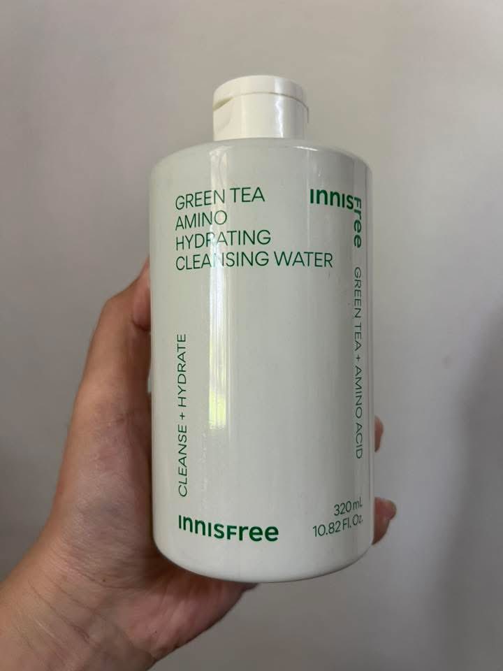 MaShop1_2's tweet image. #Innisfree Green Tea Amino Hydrating #Cleansing Water ขนาด 320 มล. 

💖 189.- มี 1  ( ราคาเต็ม 690.- )

Exp 2026.03

เป็นคลีนซิ่งวอเตอร์สูตรอ่อนโยนที่มีค่า pH ต่ำ ช่วยเช็ดทำความสะอาดเครื่องสำอางและสิ่งสกปรกได้อย่างหมดจด พร้อมเติมความชุ่มชื้นให้ผิวไม่แห้งตึงหลังใช้