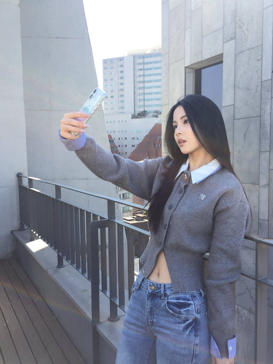 claire 𐙚 tweet media