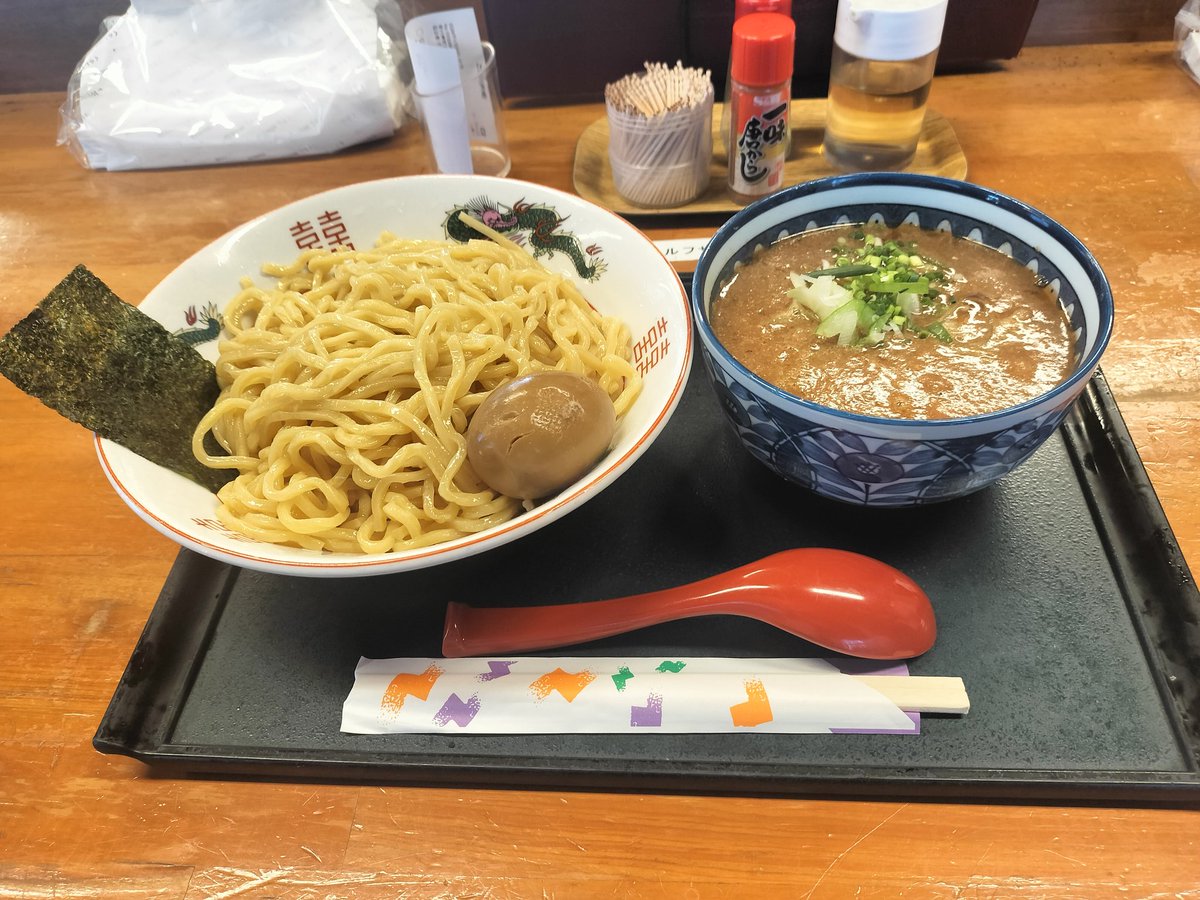 katsushos's tweet photo. らぁめんソメイヨシ乃🌸🍜
　　　　　　🍜柴田町船岡🌸
✨限定 伝説のつけ麺
柚子香る濃厚魚介つけ麺  ✨
※大盛、味玉tp
濃厚で、とても美味しかったです💕😍😉✨
＃つけ麺　＃濃厚魚介つけ麺 https://t.co/6tOaJQyljs