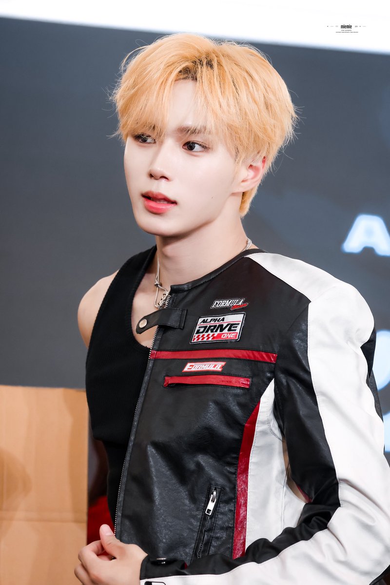 𝐦𝐢𝐞𝐦𝐢𝐞 tweet media