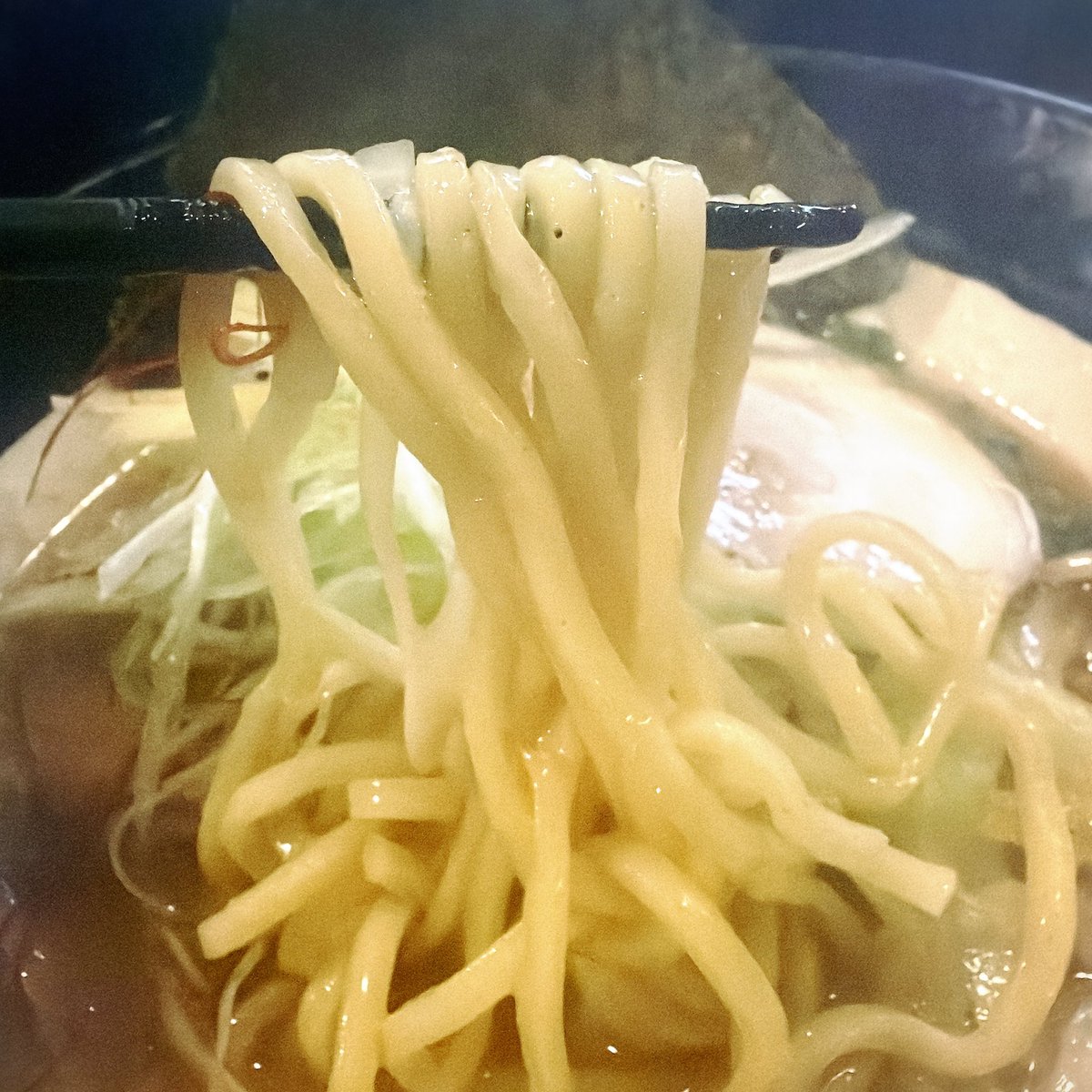 magotee18's tweet photo. 宮城県仙台市宮城野区原町1-3-21
ラーメン☆スミス☆
二ボ味噌らーめん 1100円
半チャーハン 490円
店内の香りがたまらん✨
ウメがった🍜 https://t.co/NlaDO3cqZp