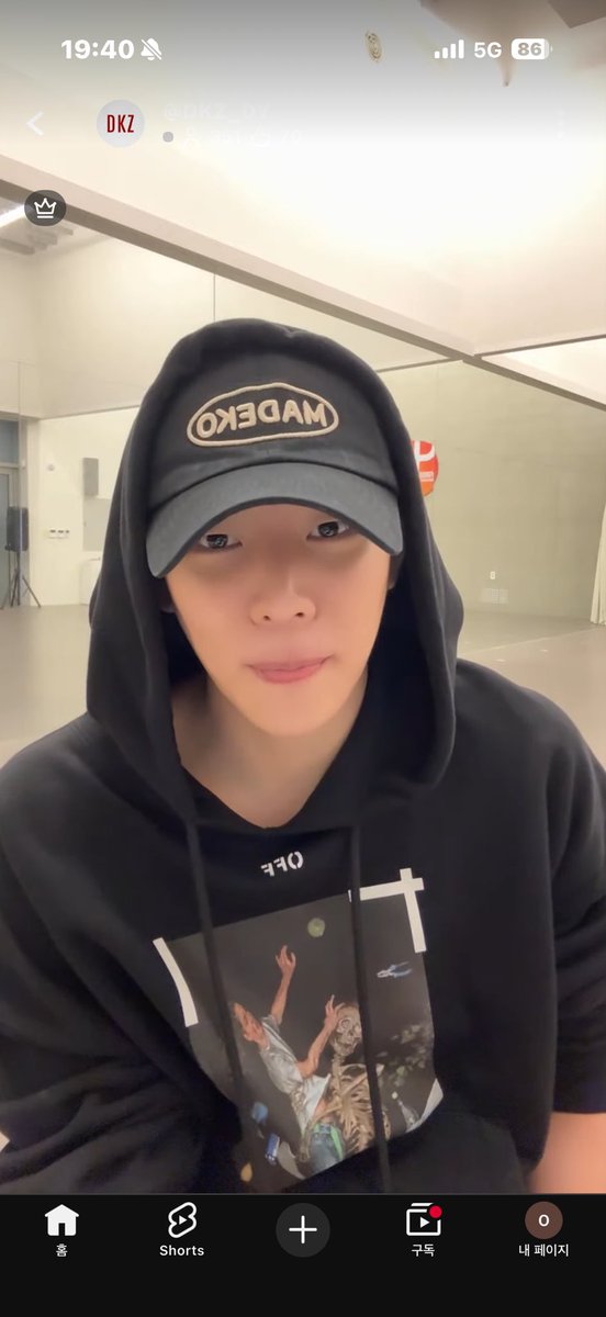 ssamsabak's tweet photo. 아 오늘 왤케 애긔같지 https://t.co/MzMg9RC9go