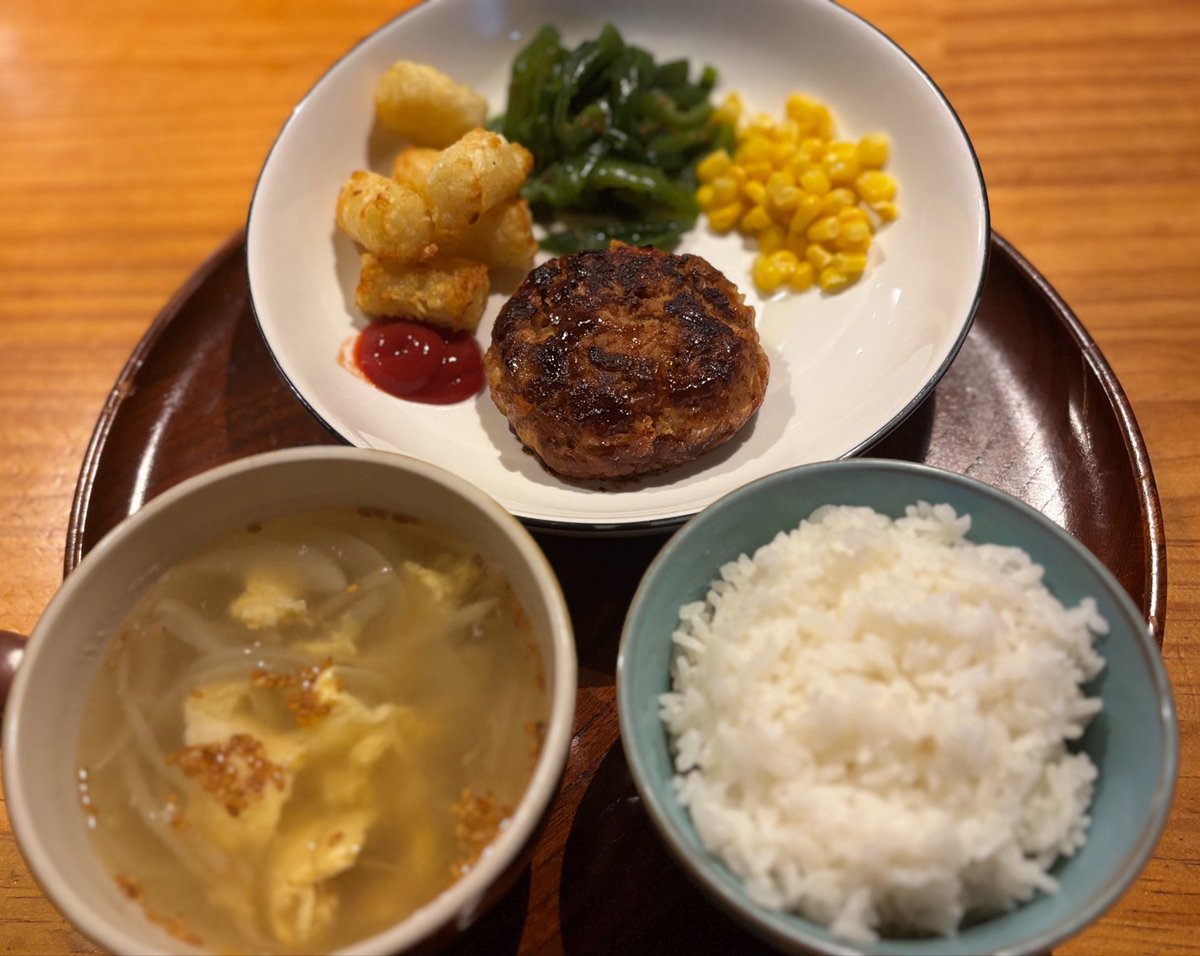 えび tweet media