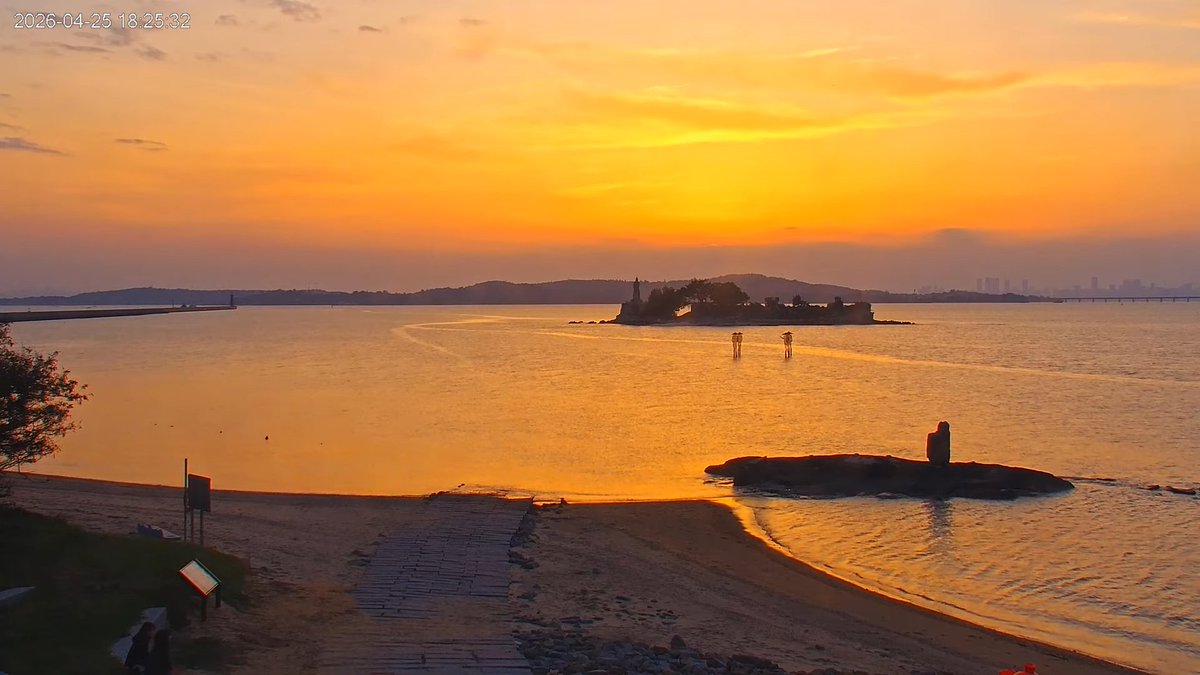 taiwan_weather's tweet photo. 今日は台湾・金門島にある建功嶼（金門版モーゼの十戒）の夕焼けが綺麗でした。

🔗https://t.co/EW0ytDZEUT https://t.co/UpP2CCxTsr