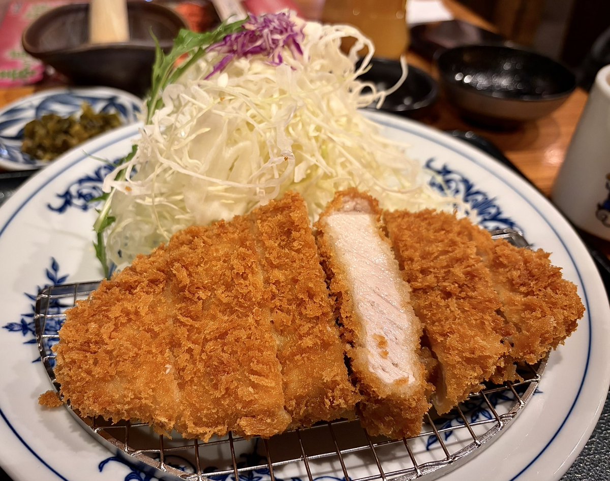 MayustaT tweet media