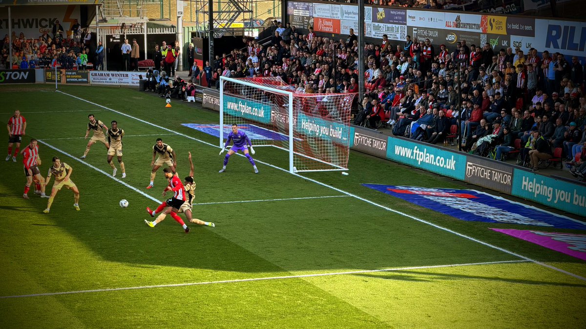 FTPlanningLtd's tweet image. Last home game @LincolnCity_FC 🔴⚪️

What an incredible season it’s been - @FTPlanningLtd are proud to be long term Gold Partners of the club on and off the pitch - with more exciting developments being planned! 👀 

Up the Imps #Champions 🏆 

#Partners #WeAreImps #LincolnCityFC