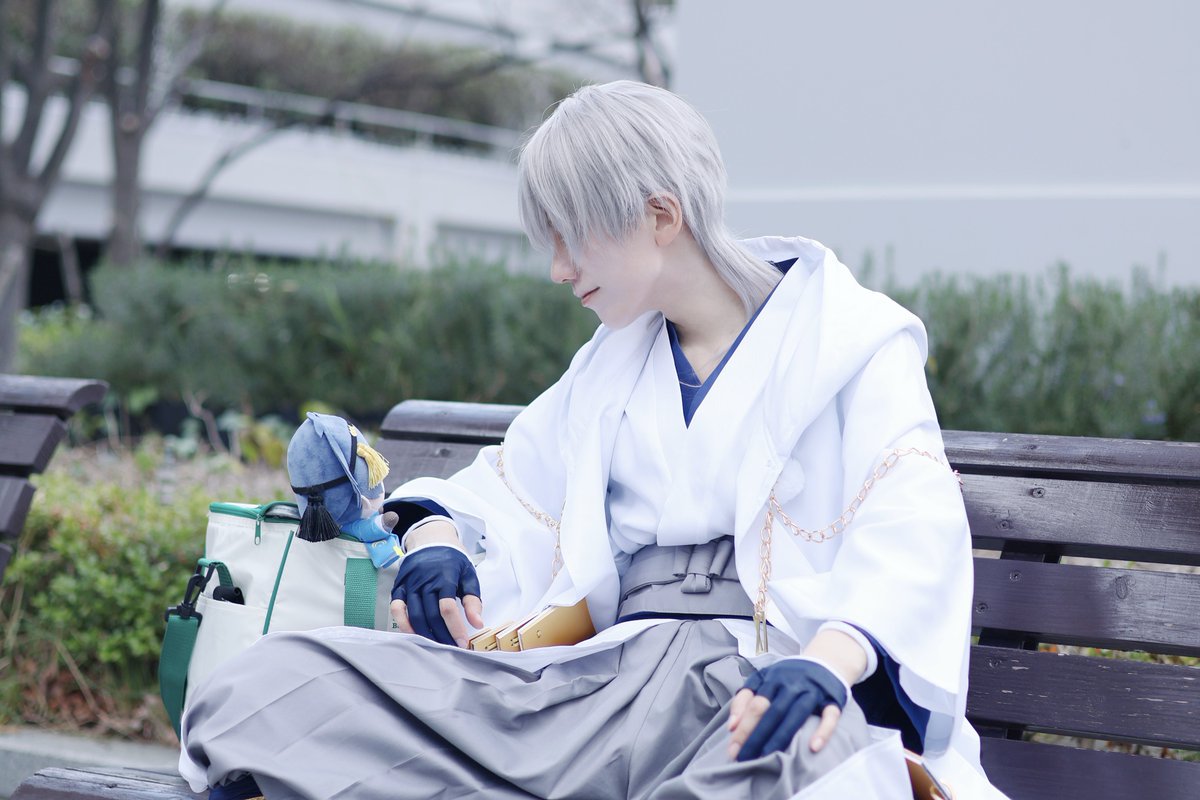 mochikuinee's tweet photo. cosplay
.
..
「──うん?なんだって?」
..
.
鶴丸国永(@8a8a_2 ) https://t.co/9TnwPWmeHS