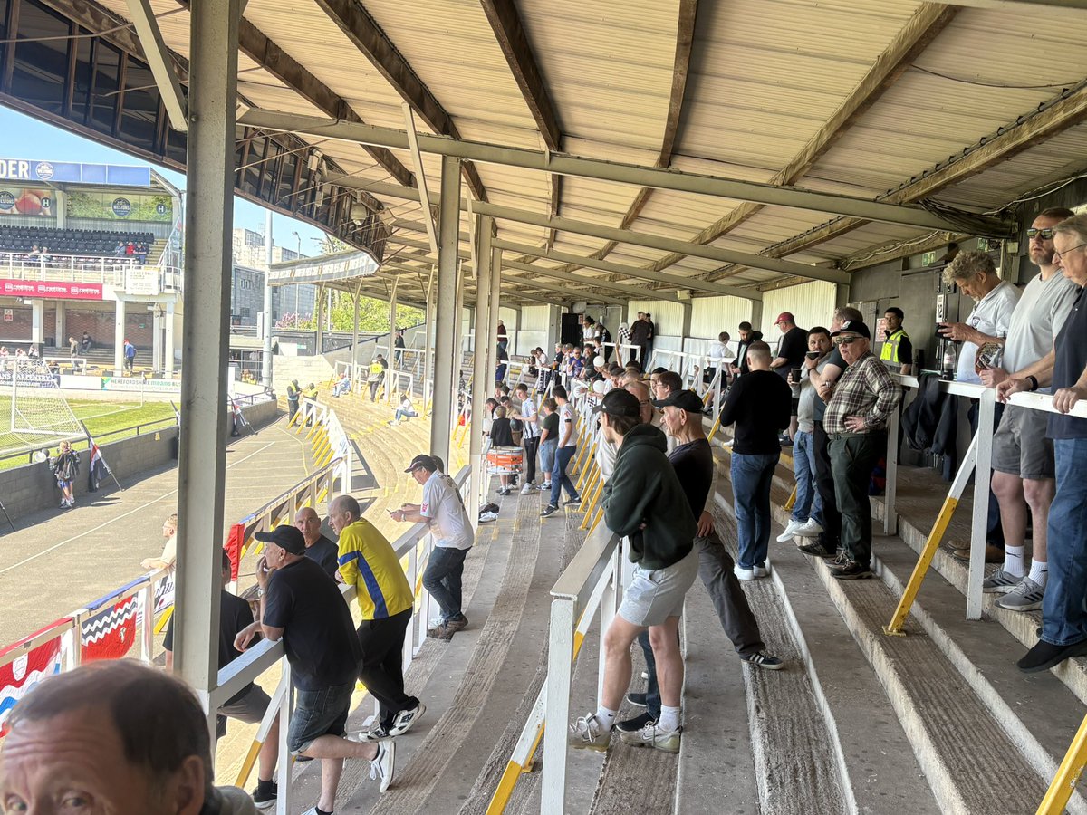 john_nufc42's tweet image. Locked in ⚽️😎

#hufc #hfc #herefordfc

@HerefordFC @hfcclubshop @HFC_Community