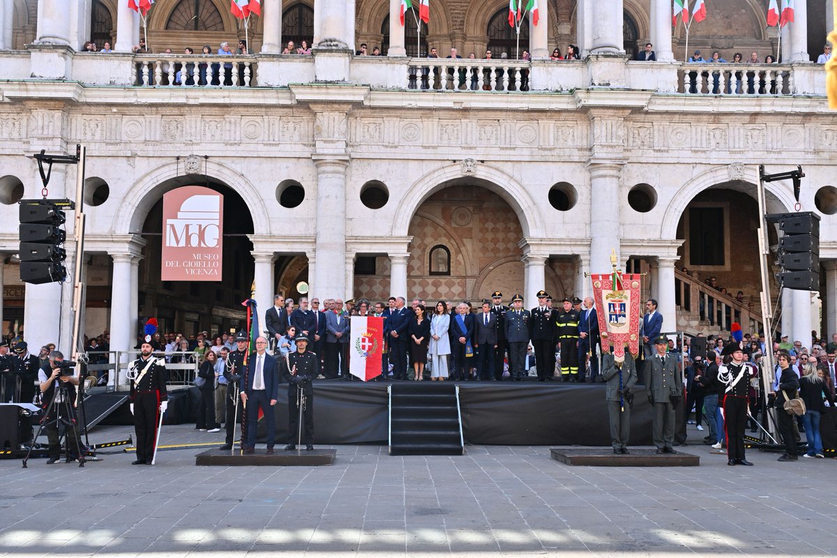 _CoESPU_'s tweet photo. Alongside local authorities, #Veterans and citizens we commemorate #25Aprile, Italy’s #LiberationDay. We honor those who defended #Freedom and #HumanDignity. We renew our commitment to #Peace, the #RuleOfLaw, and international #Security.
#CoESPU https://t.co/w7Wdto5UXj