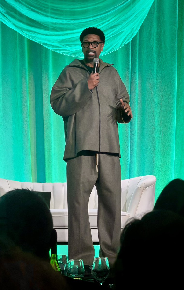 SLJMXI's tweet image. Thank you Jalen Rose for accepting our invitation to be our guest! The Mind Trust appreciates you and the bold work you are doing in education.

@JalenRose 
@TheMindTrust 
#ChangingLives 
@WabashCollege 
@mxibswabash