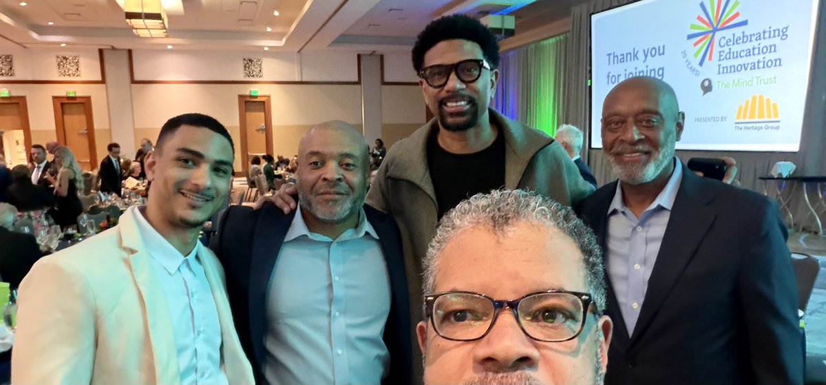 SLJMXI's tweet image. Thank you Jalen Rose for accepting our invitation to be our guest! The Mind Trust appreciates you and the bold work you are doing in education.

@JalenRose 
@TheMindTrust 
#ChangingLives 
@WabashCollege 
@mxibswabash