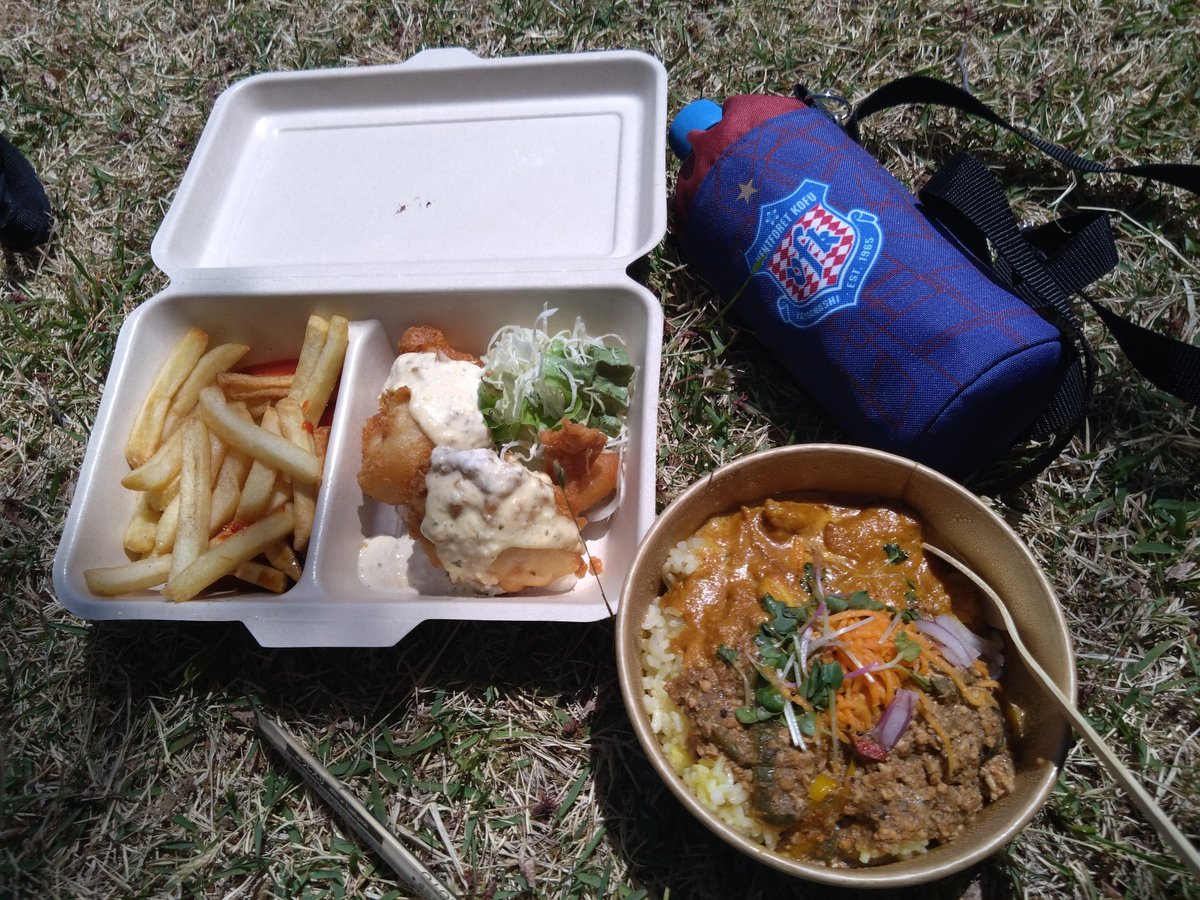 roro_625's tweet photo. お楽しみ♪いもくり佐太郎
笑夢の2種カレー
勝利のお寿司
#甲府サポ福島遠征 https://t.co/R6bZpydjLj