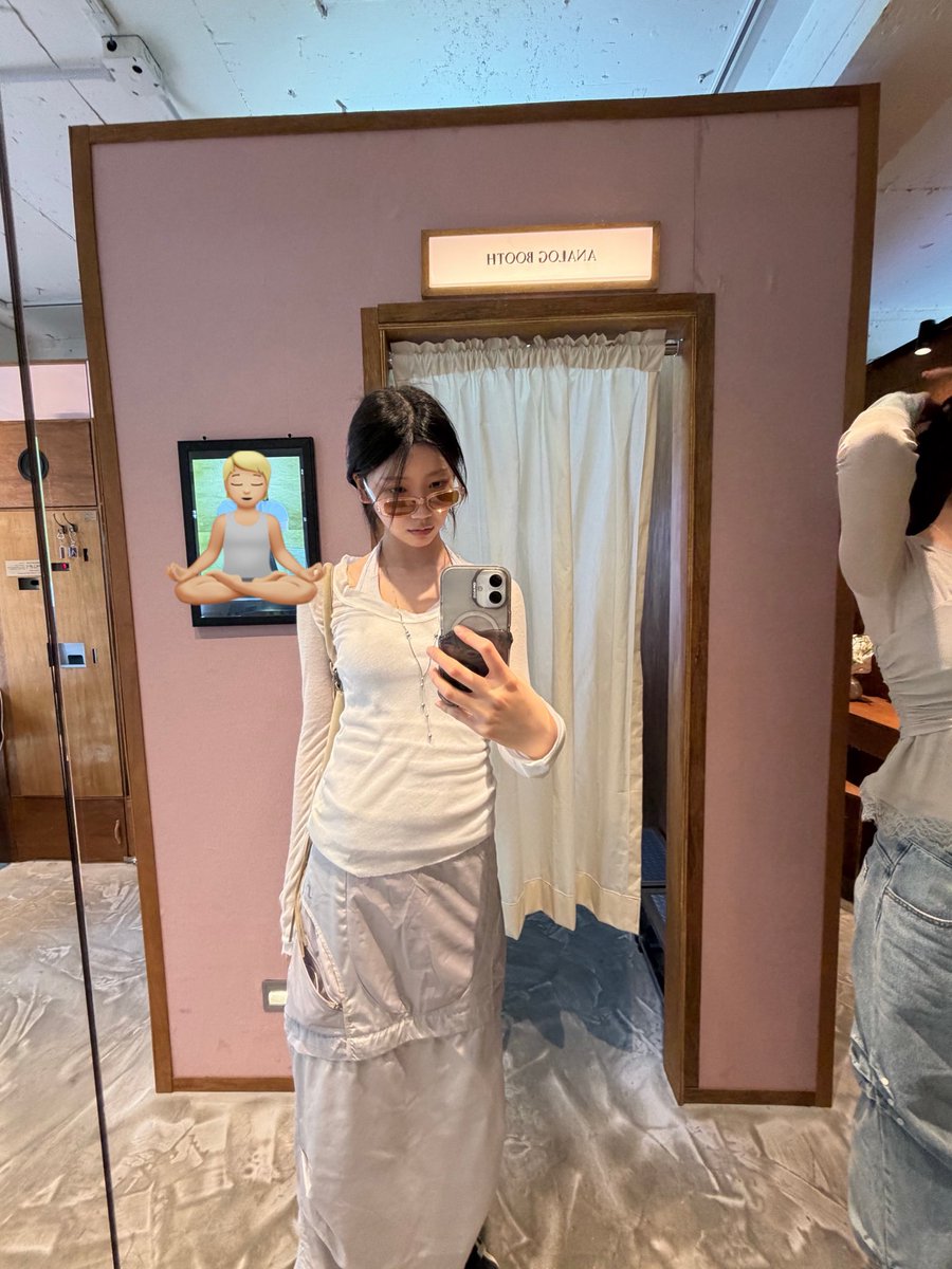 429era's tweet photo. 엄.데 🩶
엄마미랑데이투라는뜻 https://t.co/jAIsICdPeg