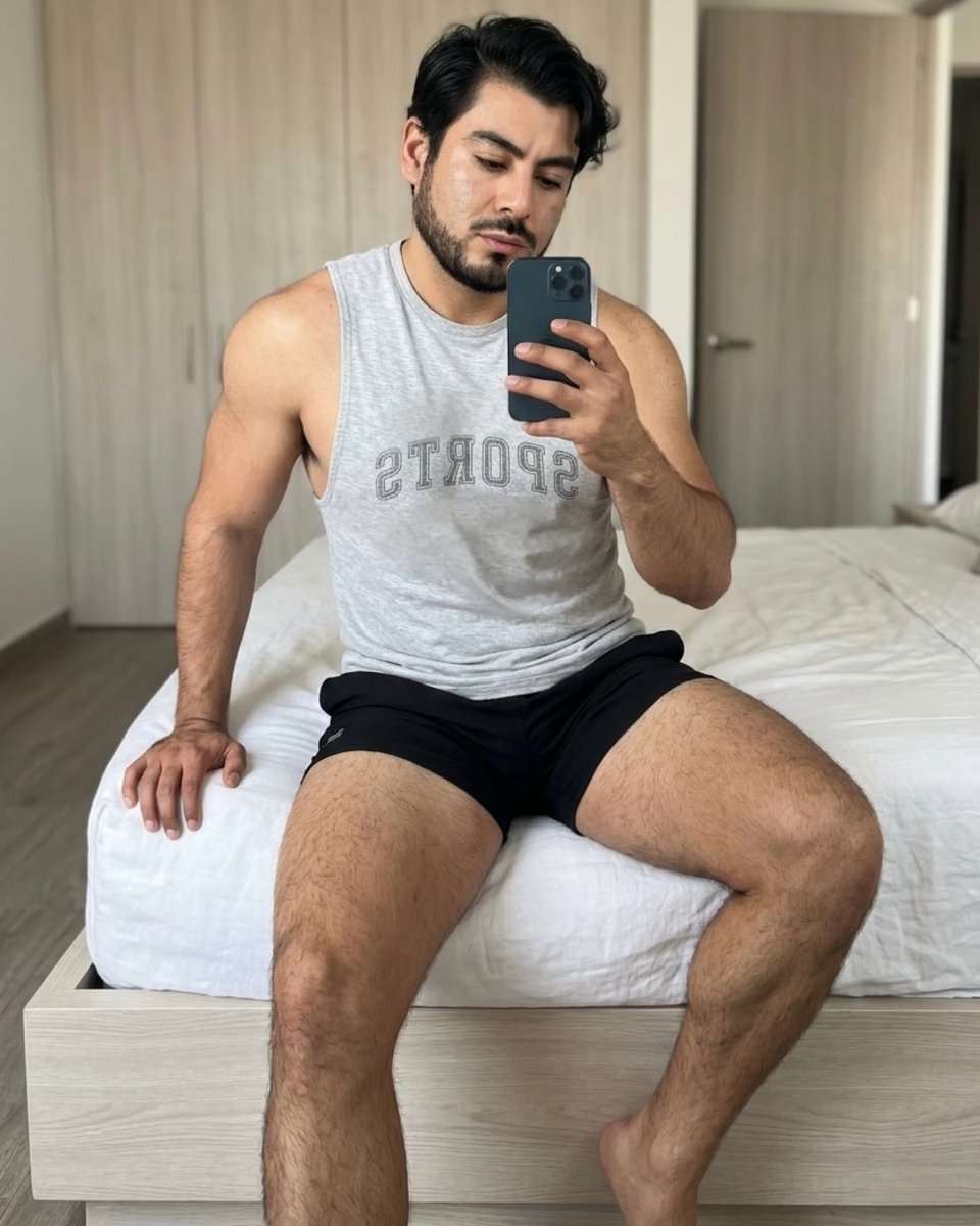 IamCharlesAFV's tweet image. Up and ready! 🔋 Saliendo de la cama con la pila al 100 y la mejor vibra para arrancar el fin de semana como se debe. Siguiente parada: el gym. 

¡Vamos a darle con todo hoy! 🔥🎧

#SaturdayVibes #MorningRoutine #GymFlow #LetsGetIt #Actitud