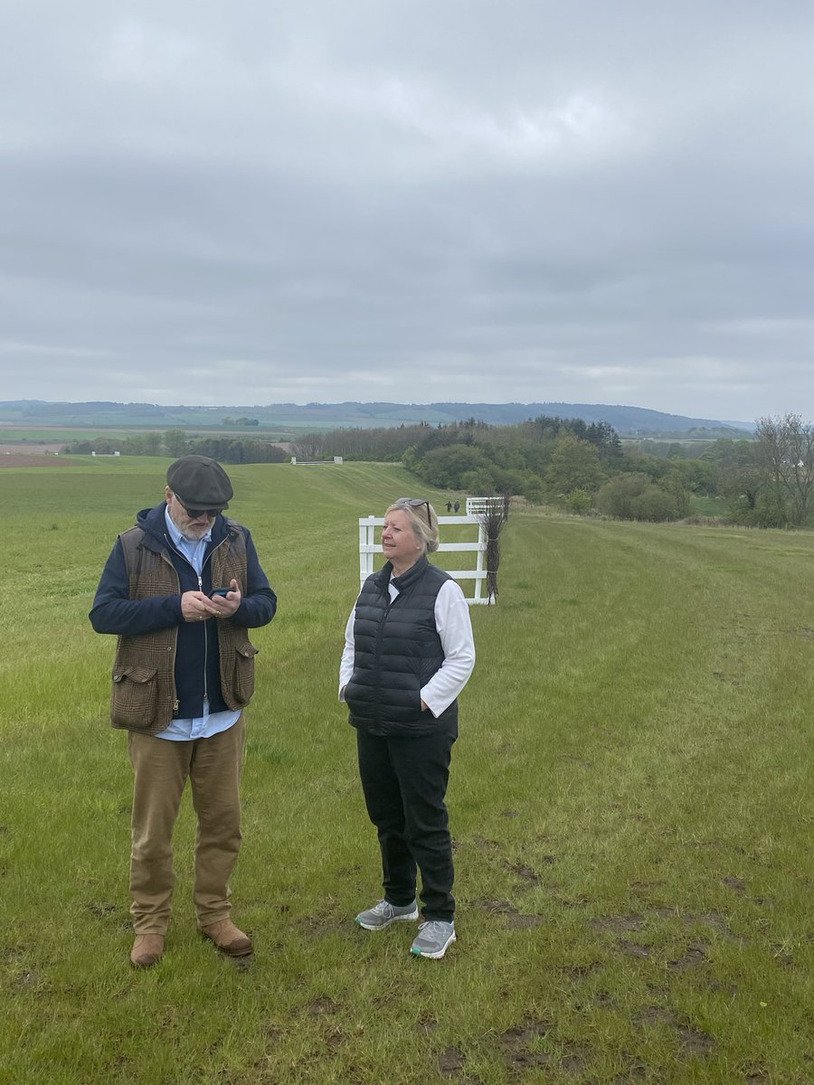 hill_markhill9's tweet photo. Pointing in 3 different countries in 7 days !
Lovely day at Pusk farm https://t.co/qm4Y9rQb8N