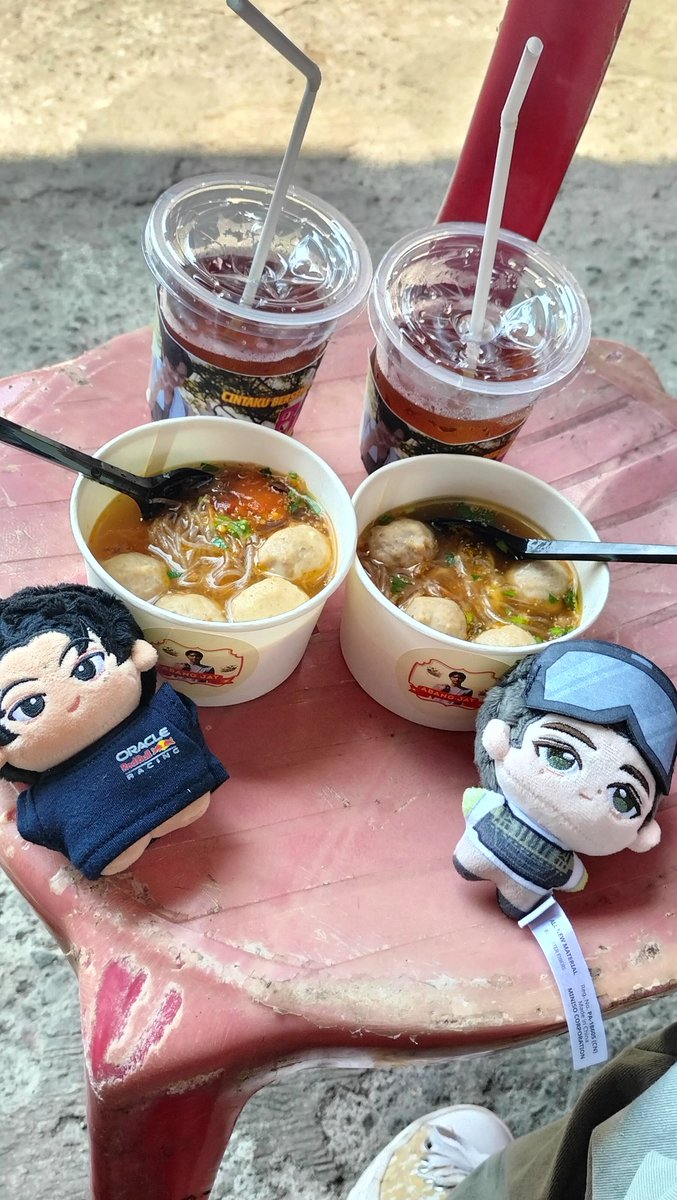 zeey ♬⋆.˚ tweet media