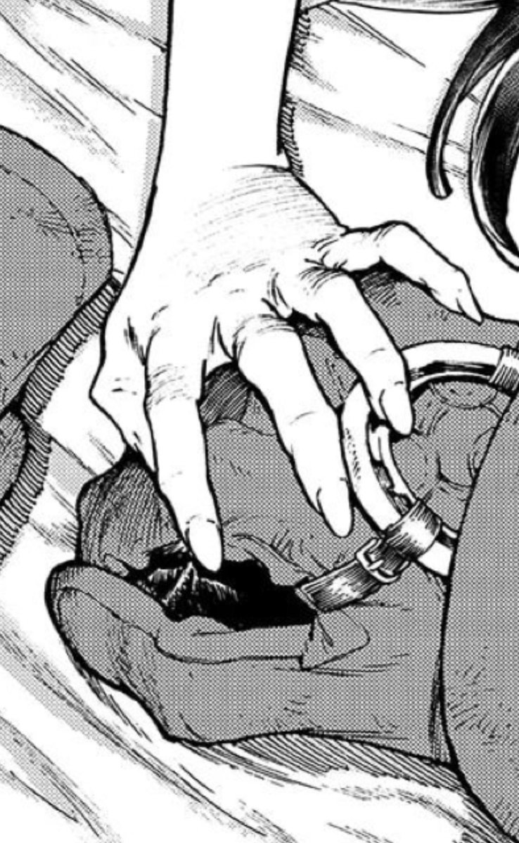 Auri 🌂🧹 @MCM LONDON tweet media