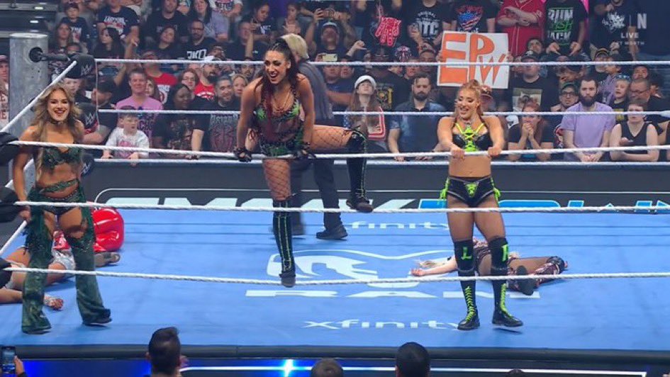 SuplexInsider tweet media