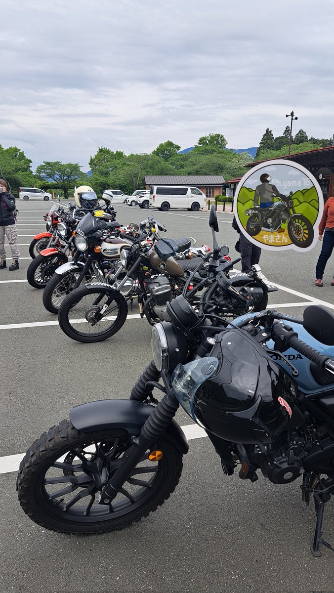 CLyama250's tweet image. 今日のツーリングは
桜淵公園に集合から
総勢25台のバイクがちぎれること無く大移動！🏍️
移動中の光景が撮りたかった😆
@akatomat1 
#TTL