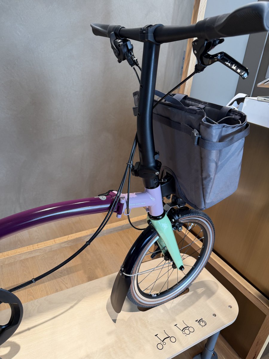 orange_utsuki's tweet image. 他の用事をこなしつつ、3週がかりでBrompton Tokyoのスタンプラリーを完走👍

なかなか行かないディーラーも回れたし、新しいP lineも見れていい機会でしたー

またこういう企画、お願いします!

#Brompton
@brompton_jp