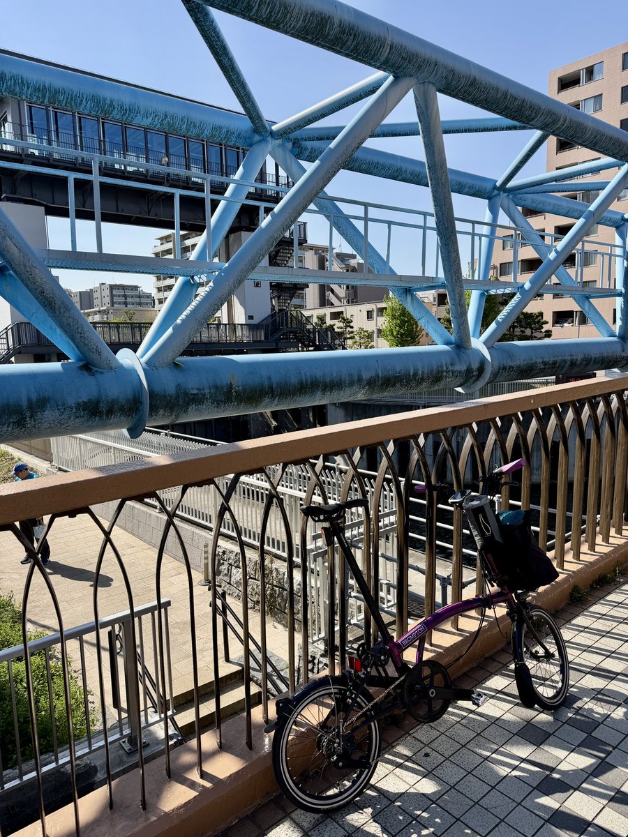 orange_utsuki's tweet image. 他の用事をこなしつつ、3週がかりでBrompton Tokyoのスタンプラリーを完走👍

なかなか行かないディーラーも回れたし、新しいP lineも見れていい機会でしたー

またこういう企画、お願いします!

#Brompton
@brompton_jp