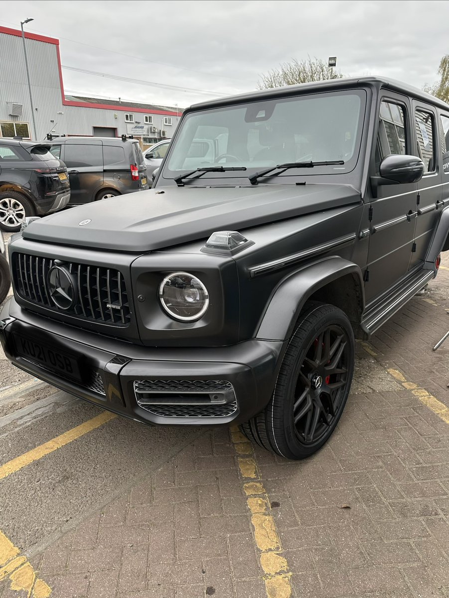 BrakeSvceWorld's tweet photo. Mercedes G-Wagon AMG 🔥

Fitted with 4 x Pirelli P Zero MO 295/40R22 💪
Performance tyres for a performance car

Need tyres? 👇
https://t.co/So2HGrH9e8

#brakeandserviceworld #GWagon #Tyres #AMG https://t.co/c7k7FrC1wz